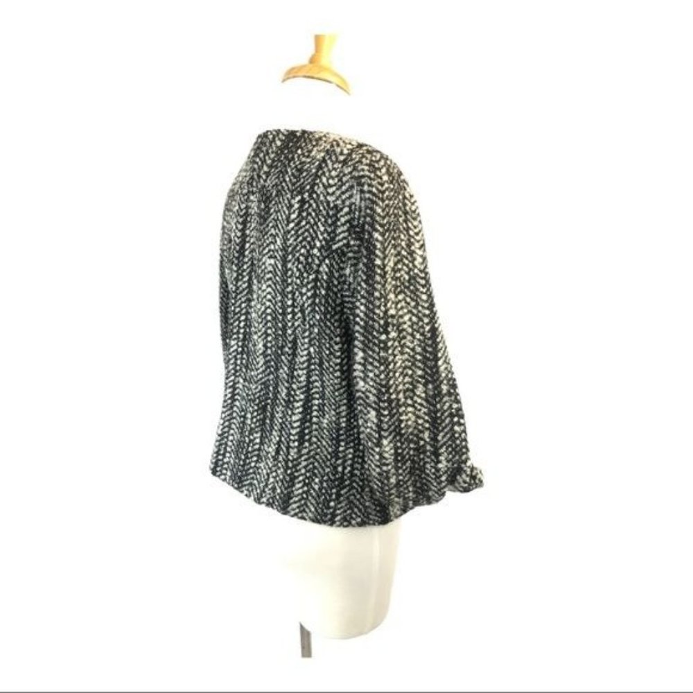 40% OFF SALE❗️ CAbi Tweed Moto Blazer Jacket Boucle Womens Size 10 - Picture 7 of 11